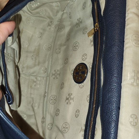 Tory Burch Marion Saddle Chain Leather Blue Bag - Picture 5 of 8